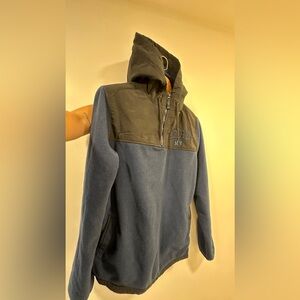 Aeropostale fleece quarter zip pull over, Sz M, black/navy blue